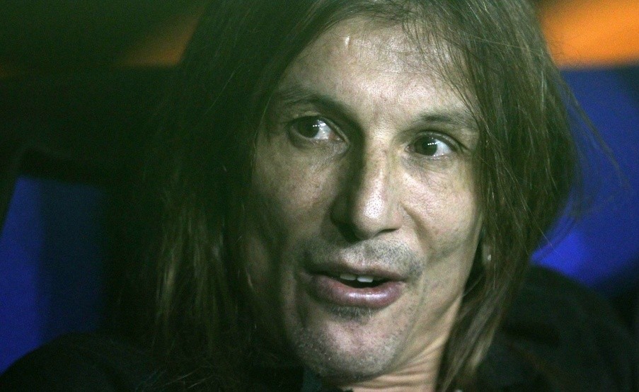Claudio Caniggia empezó a calentar la previa del superclásico(Fotobaires)