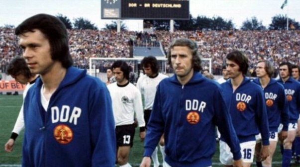 La República Democrática Alemana (RDA) y la República Federal Alemana (RFA) se enfrentaron en la Primera Fase de Grupos durante el Mundial de 1974.