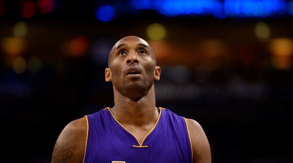 Cristiano Ronaldo y Luis Figo publicaron el mismo mensaje en homenaje a Kobe Bryant. Foto: EFE