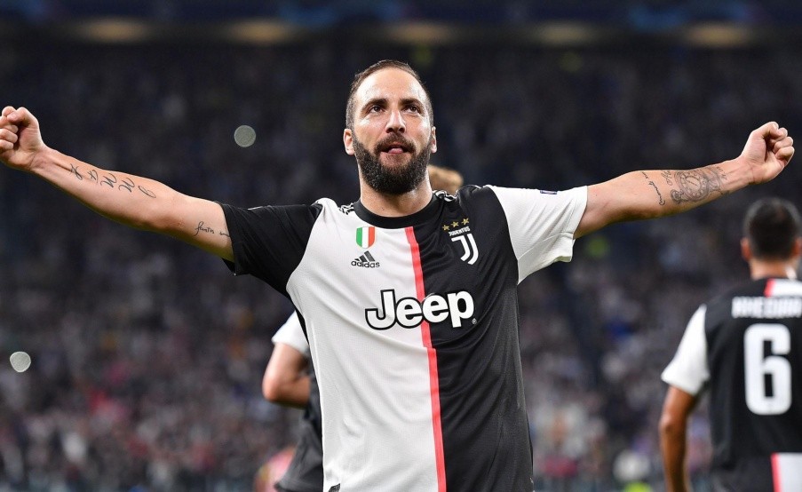 Higuaín con la camiseta de Juventus(EFE)