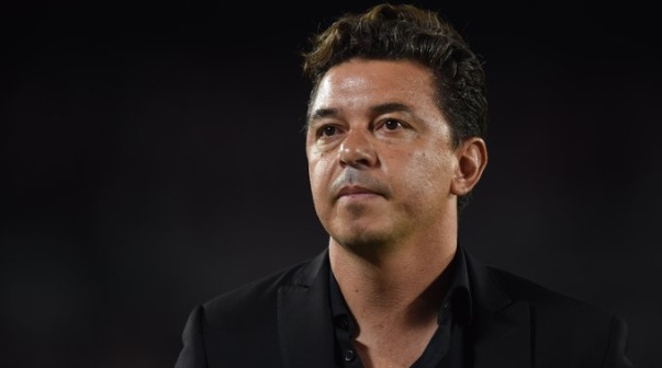 Marcelo Gallardo con cara seria