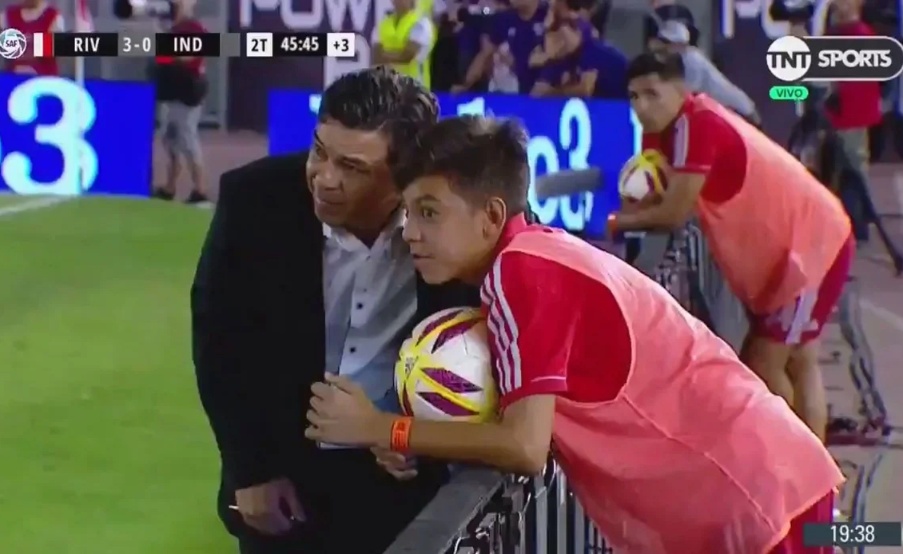 Marcelo Gallardo y su hijo Matías(Captura de pantalla TNT Sports)