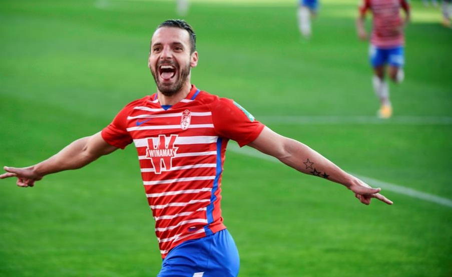 Soldado se la jugó y eligió a River del fútbol argentino(EFE)