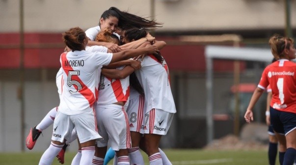 Fútbol femenino: River goleó a Independiente y quedaron definidas las semifinales del Torneo Transición
