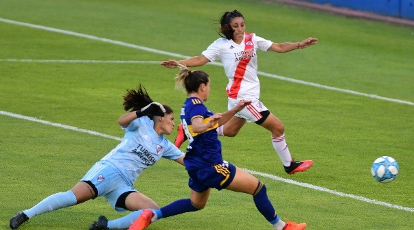 Vuelve el fútbol femenino