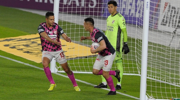 Enzo Pérez fue el arquero de River ante Independiente Santa Fe