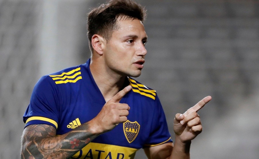 Mauro Zárate festeja uno de sus goles(BOCA)