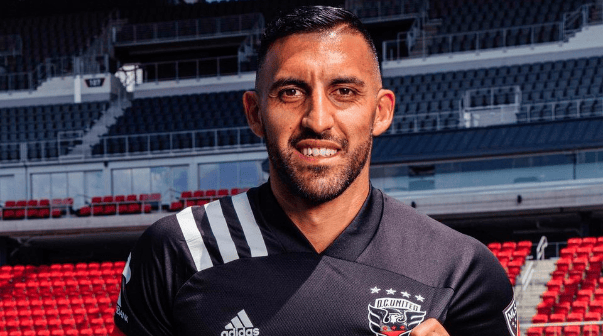Wanchope Ábila, pretendido por Huracán