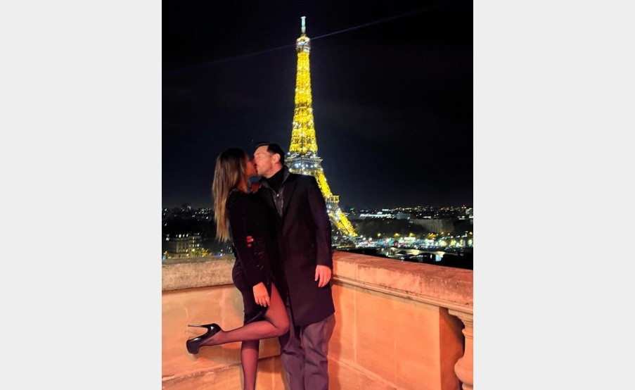 Lionel Messi y Antonela Roccuzzo, en París y con la Torre Eiffel(Crédito foto: Instagram Antonela Roccuzzo)