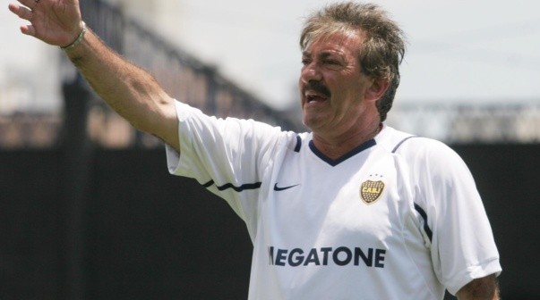 La picante frase de La Volpe sobre el Boca de Riquelme: 