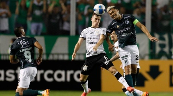 Cali y Corinthians empataron sin goles en Colombia