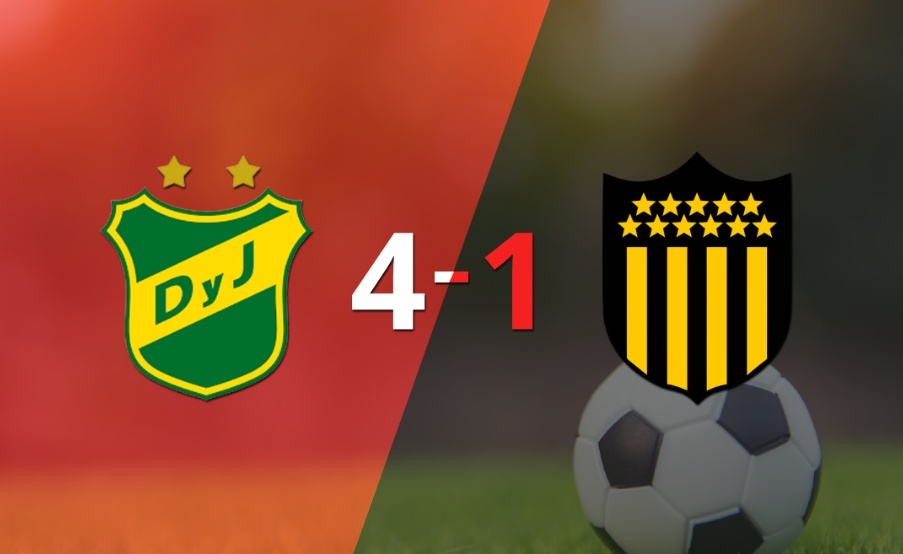 Doblete de Agustín Sant´Anna en la goleada de Defensa y Justicia frente a Peñarol