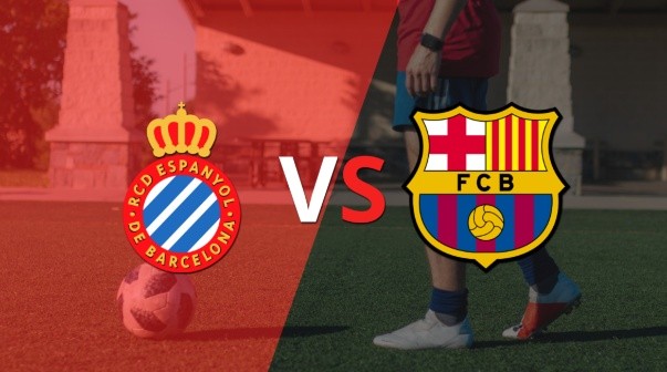 Espanyol y Barcelona se enfrentan en el derbi catalán