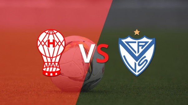 Huracán busca mantener la ventaja ante Vélez en la etapa complementaria