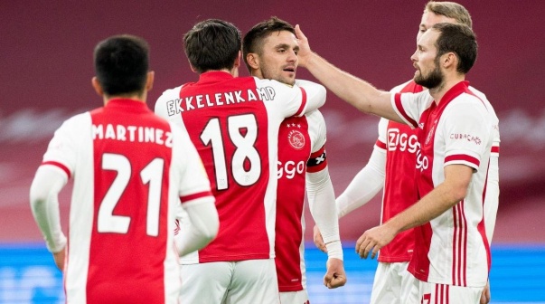 Ajax compró al defensor Gastón Ávila
