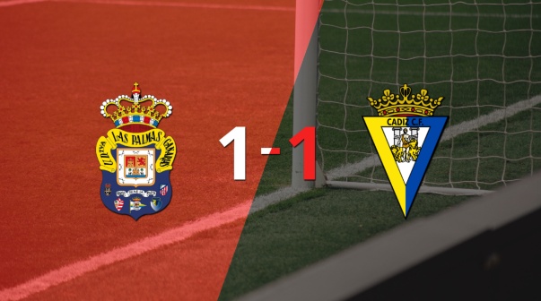 UD Las Palmas y Cádiz se reparten los puntos y empatan 1-1