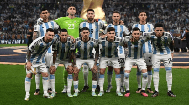 Amargó a Argentina en el Mundial y atacó a su vecino con una motosierra