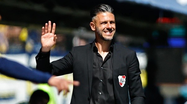 Martín Demichelis, foco de elogios en River.
