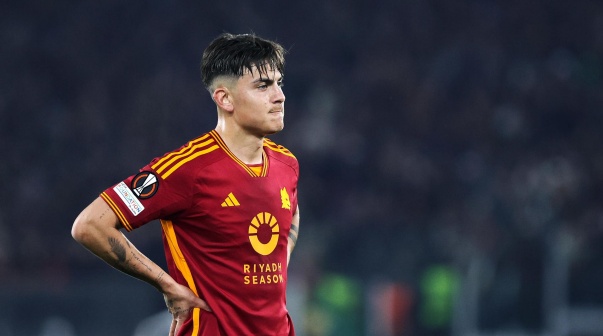 Giro inesperado con Dybala en Roma que alerta en Boca