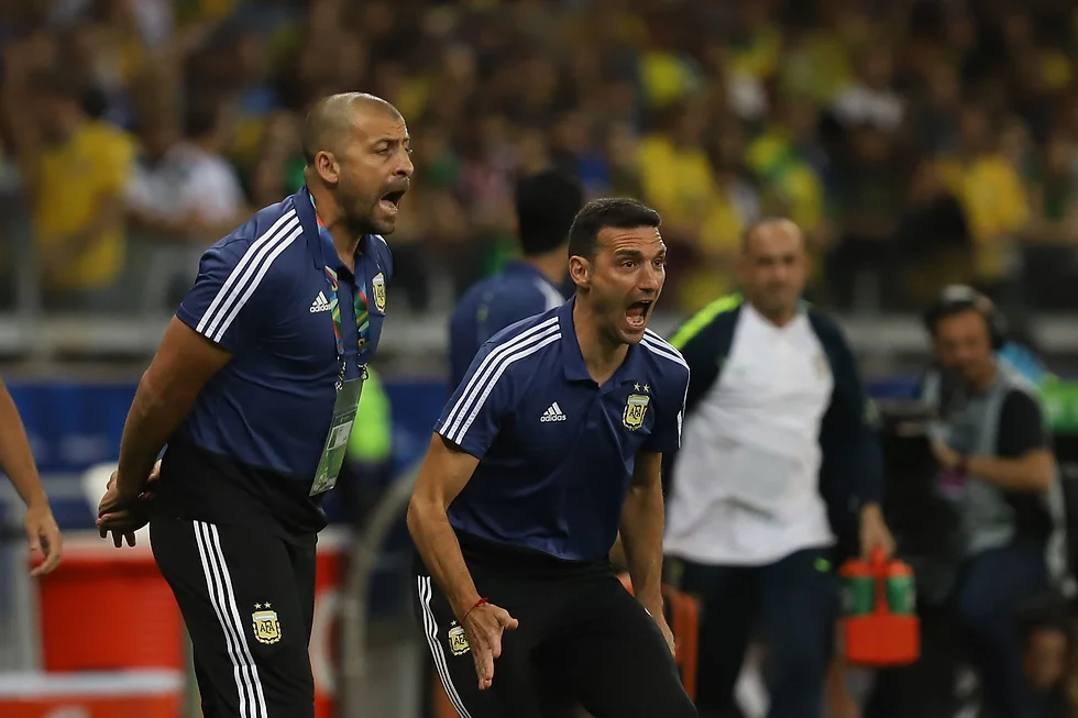 Samuel le contestó a Bielsa en Uruguay: 