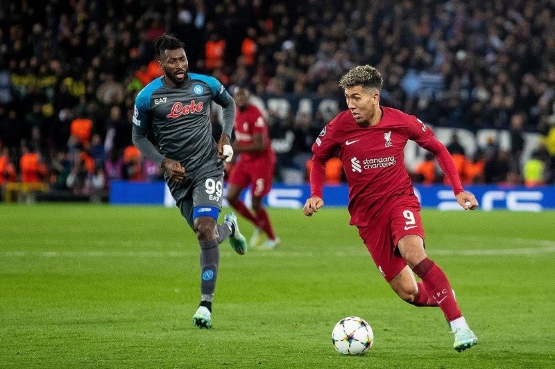 Un gigante sudamericano busca a Roberto Firmino para el Mundial de Clubes y la Copa Libertadores Un gigante sudamericano busca a Roberto Firmino para el Mundial de Clubes y la Copa Libertadores