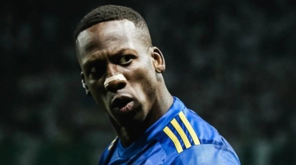 Sorpresa en Boca por la decisión de Perú con Advíncula para la Fecha FIFA