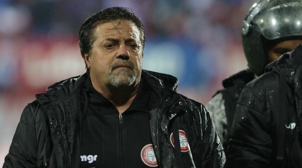 El paraguayo Federico Santander arruina el debut de Caruso Lombardi en Uruguay