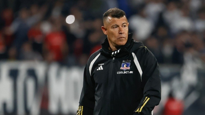 Jorge Almirón sentenció a Vidal por sus gestos a Racing en Colo Colo Jorge Almirón sentenció a Vidal por sus gestos a Racing en Colo Colo