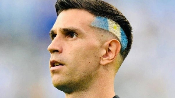El futuro de Dibu Martínez en Aston Villa dio un giro sorpresivo