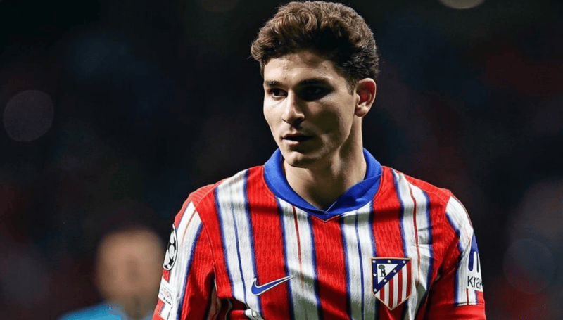 Una figura del Real Madrid disparó a Julián Álvarez por el polémico penal Una figura del Real Madrid disparó a Julián Álvarez por el polémico penal