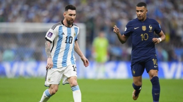 Sorpresa: cuánto cuesta la camiseta de Messi en Inter Miami y de Mbappé en Real Madrid