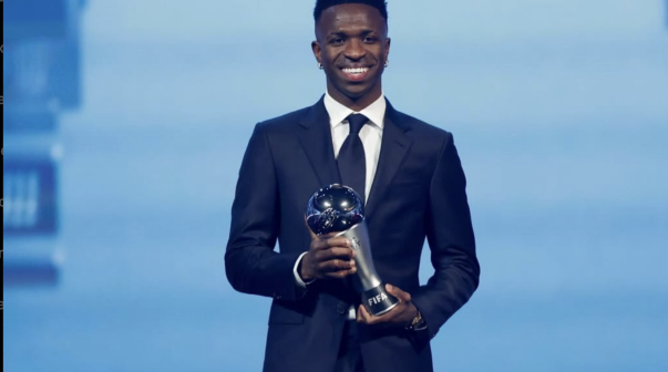 El fuerte posteo de Vinicus tras ganar The Best: 