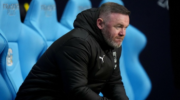 La contundente respuesta de Rooney a las críticas de Lisandro Martínez: 
