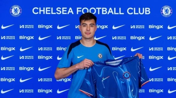 Anselmino podría dejar Chelsea para sumarse a un inesperado equipo