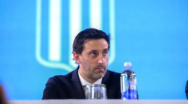 Preocupa a Diego Milito: Racing recibió una fuerte denuncia