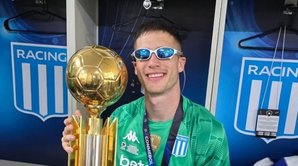 Tras volver a Racing, Cambeses se plantó con el Dibu Martínez en la Selección: 