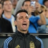 Scaloni nunca los convocó y jugarán para la Selección de Malasia