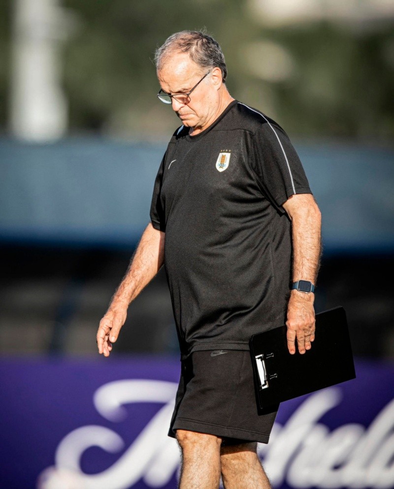 Rodrigo Salazar apuntó contra Bielsa en Uruguay Rodrigo Salazar apuntó contra Bielsa en Uruguay