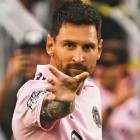 El gesto de Lionel Messi cuando recibió una camiseta de River