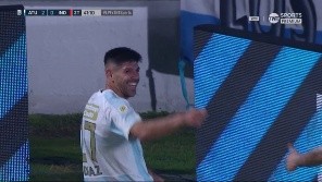 Tras un pase largo, Cabrera aguantó y se la dejó a Díaz, que definió ante Rey.