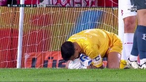 Kevin Jappert remató y los dos postes evitaron el tanto de la visita