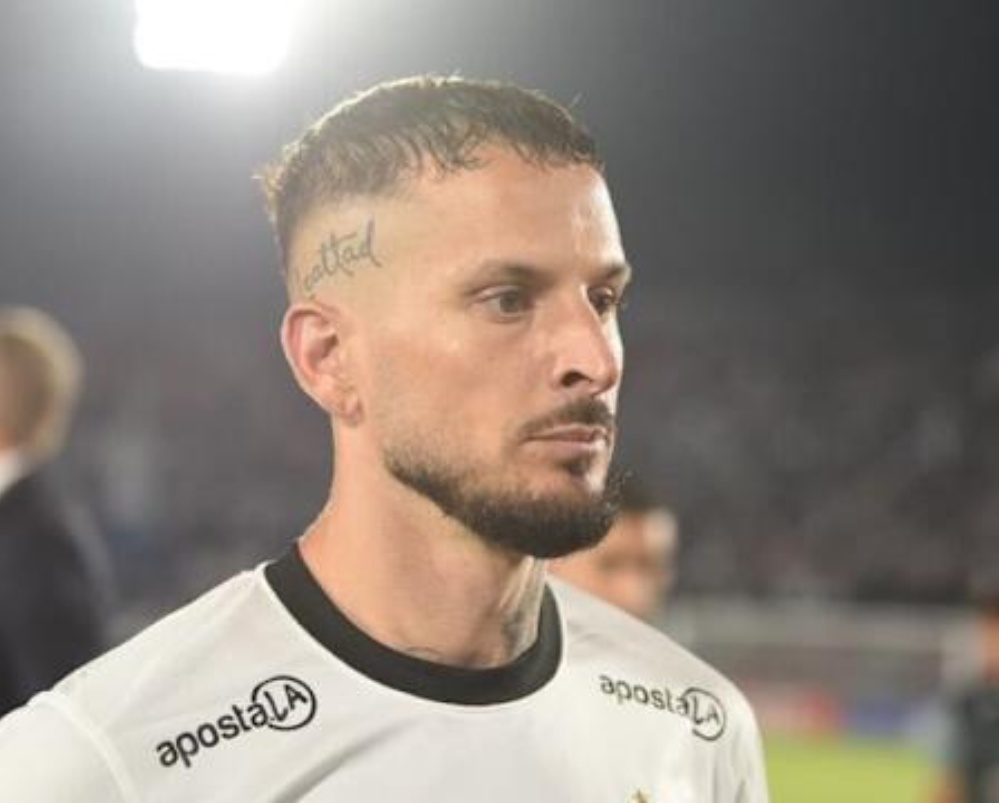 Benedetto, contundente sobre gritarle un gol a Boca: 