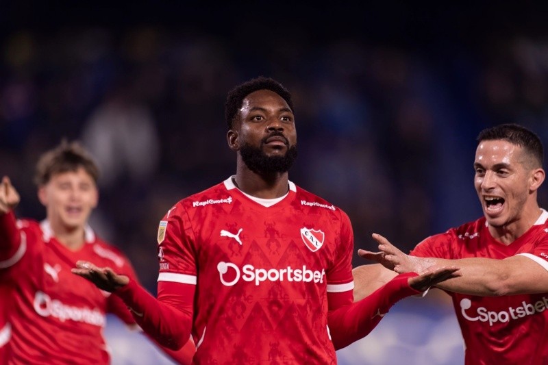 El trueque internacional por Álvaro Angulo que Independiente negocia en el exterior El trueque internacional por Álvaro Angulo que Independiente negocia en el exterior