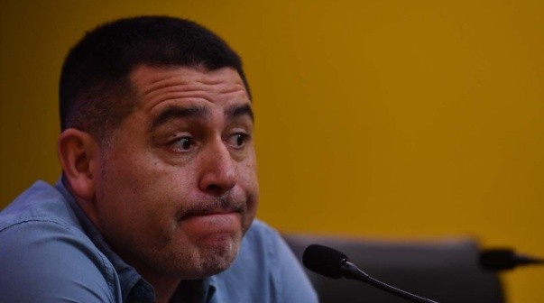 Dos gigantes europeos se pelean por un ex Boca