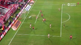 El arquero del Globo evitó el primero del Rojo
