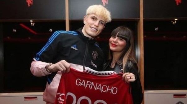 El posteo de la pareja de Garnacho que devela su futuro en el United