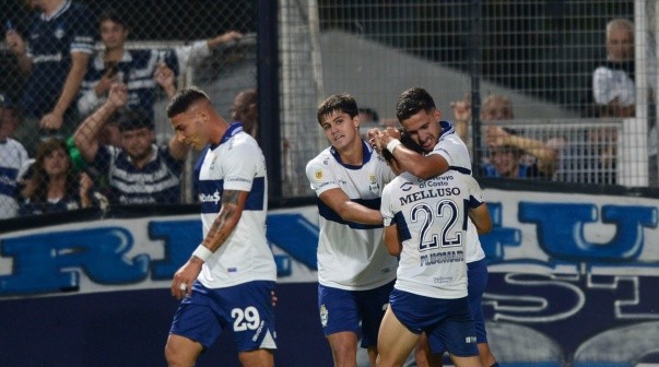 Gimnasia presentó a su nuevo DT tras la salida de Diego Flores: 