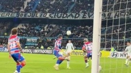 En la última jugada del partido, el delantero inventó una pirueta y sentenció el 1-0 en el Cilindro de Avellaneda. 