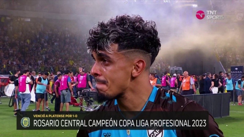 Ronaldo Martínez, totalmente emocionado tras el título de Platense ante Huracán Ronaldo Martínez, totalmente emocionado tras el título de Platense ante Huracán