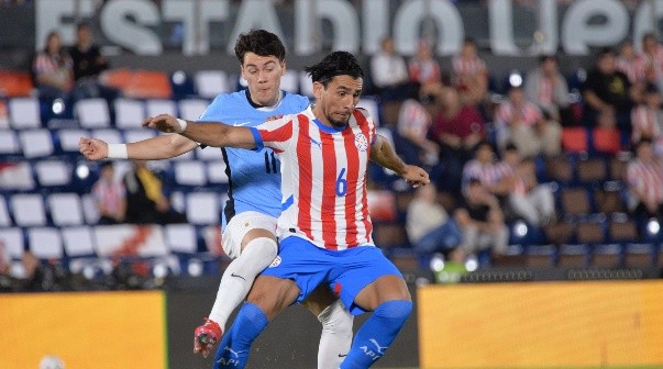 Paraguay y Uruguay jugaron un partido caliente en Asunción